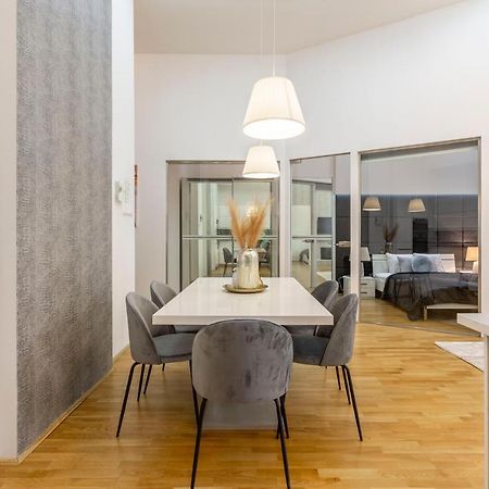 Luxurious & Spacious Downtown Residence In Liszt Ferenc Square Budapest Exterior photo