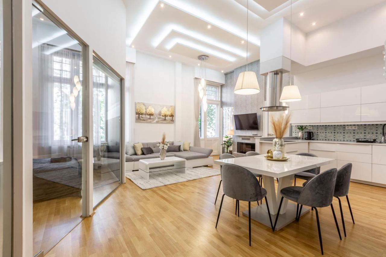 Luxurious & Spacious Downtown Residence In Liszt Ferenc Square Budapest Exterior photo