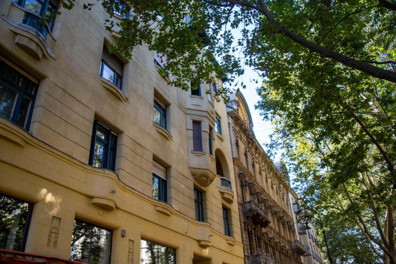 Luxurious & Spacious Downtown Residence In Liszt Ferenc Square Budapest Exterior photo